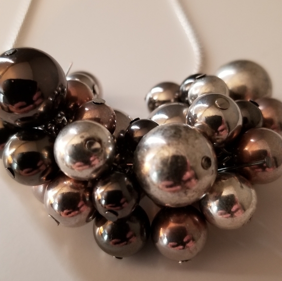 Assorted Casual Necklaces (5 pieces) - Picture 4 of 14